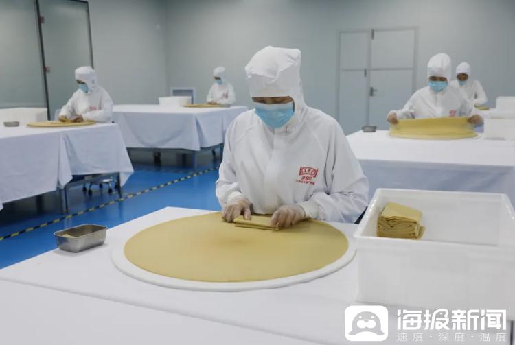 新春走基层丨当“爆改”的风吹来石榴产品让年味儿更足(图1)