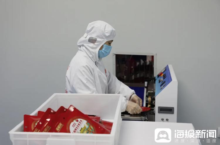 新春走基层丨当“爆改”的风吹来石榴产品让年味儿更足(图2)