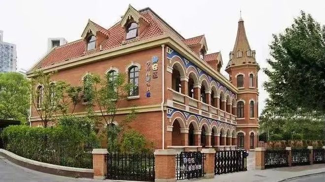 市中心竟有童话城堡！乘坐公共交通带孩子开启“童话六一”(图5)